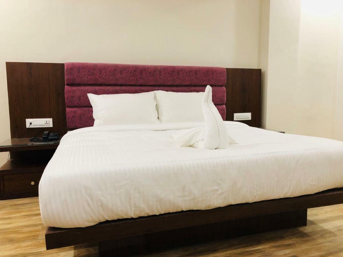 Hotel Ak Suites Patiāla المظهر الخارجي الصورة