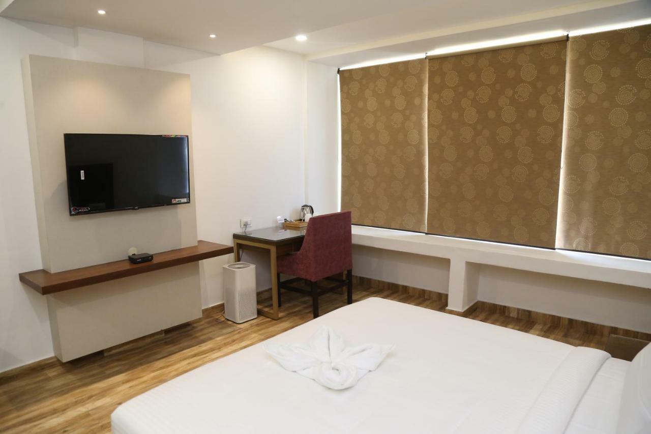 Hotel Ak Suites Patiāla المظهر الخارجي الصورة