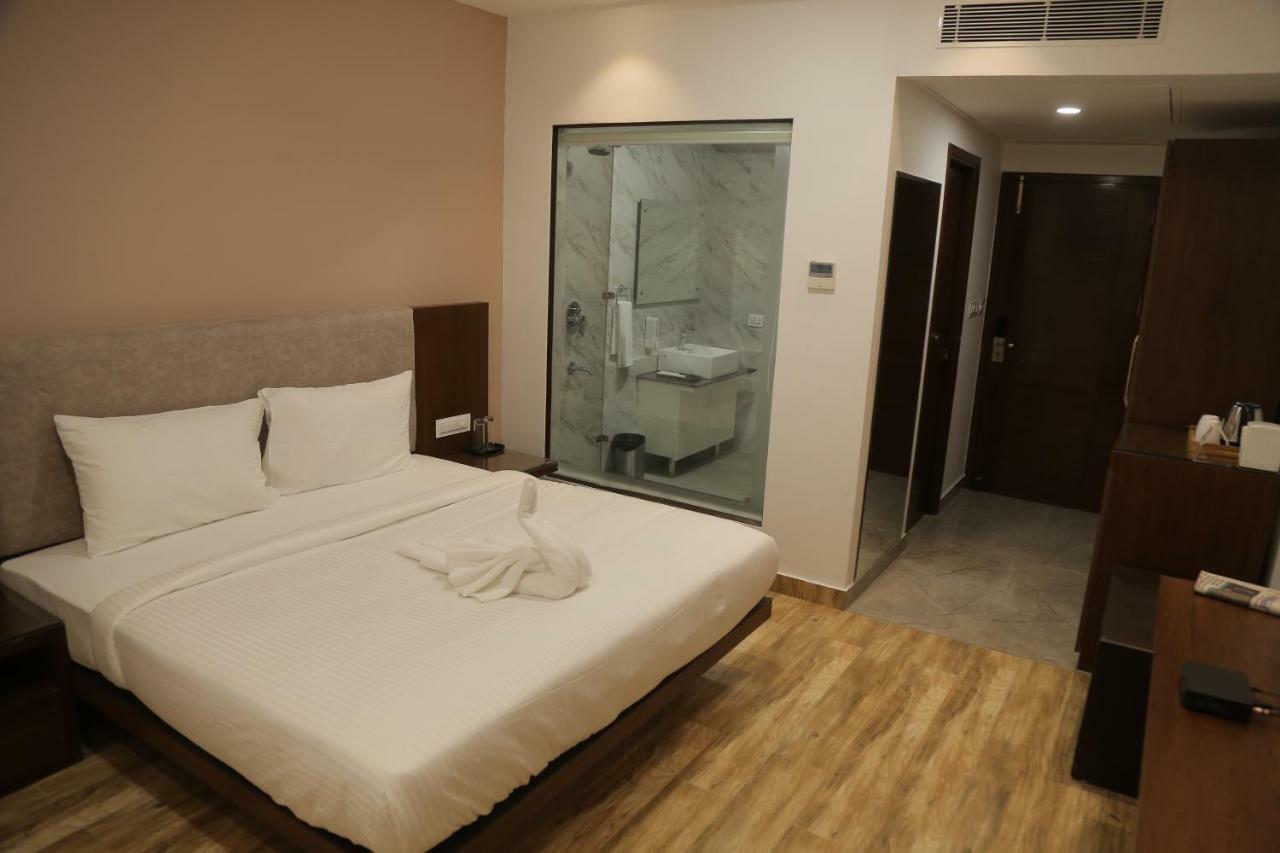 Hotel Ak Suites Patiāla المظهر الخارجي الصورة